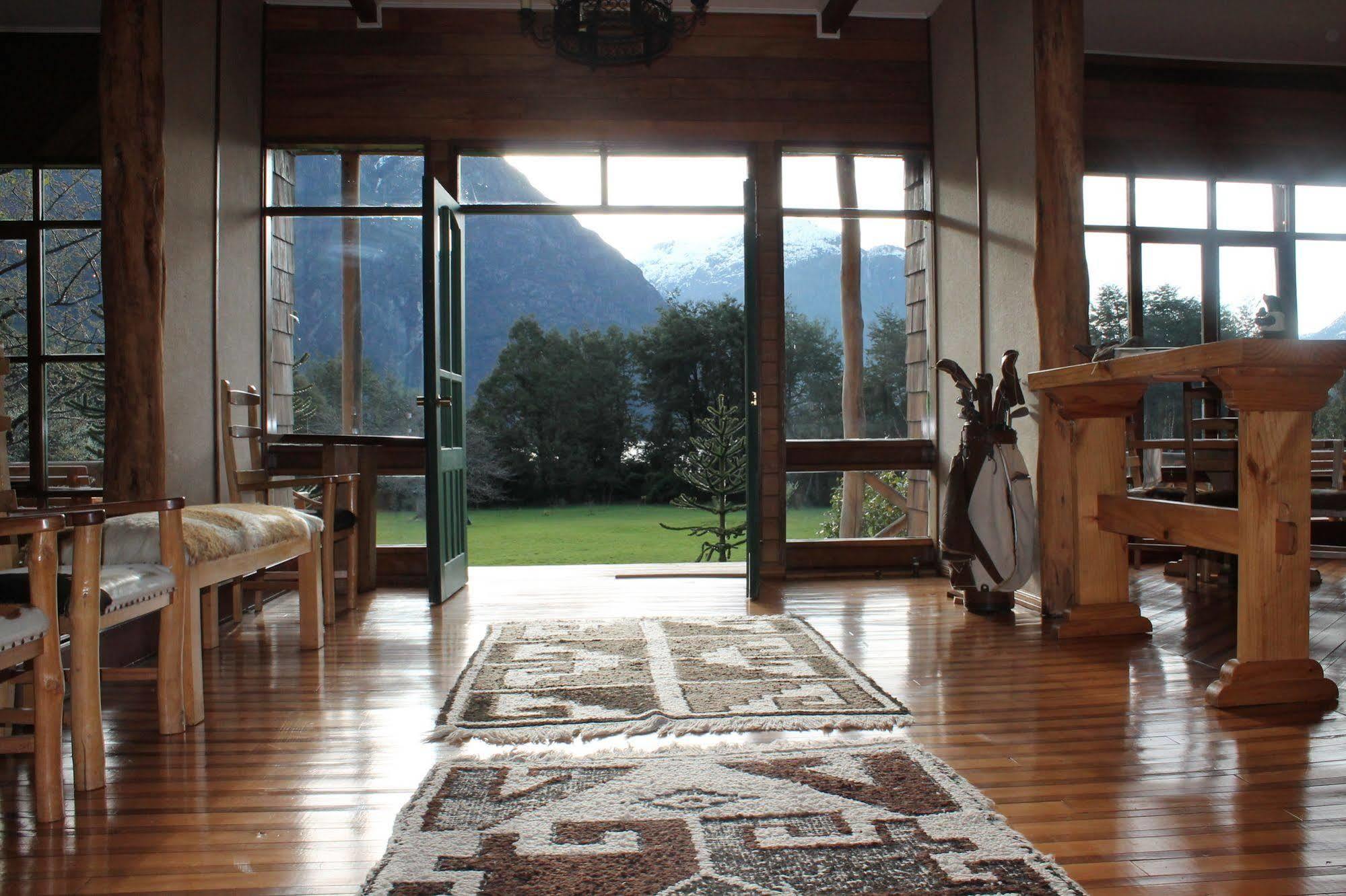 Mitico Puelo Lodge Las Gualas Exterior foto